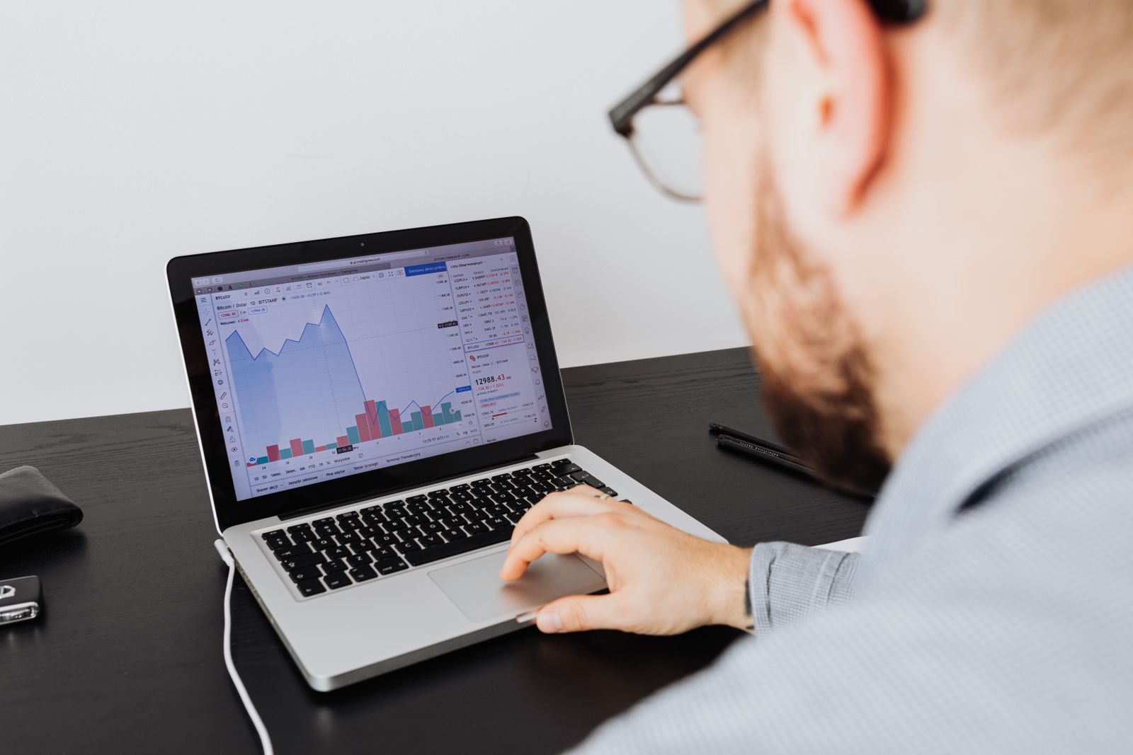 Stock visual representing Web Application Development