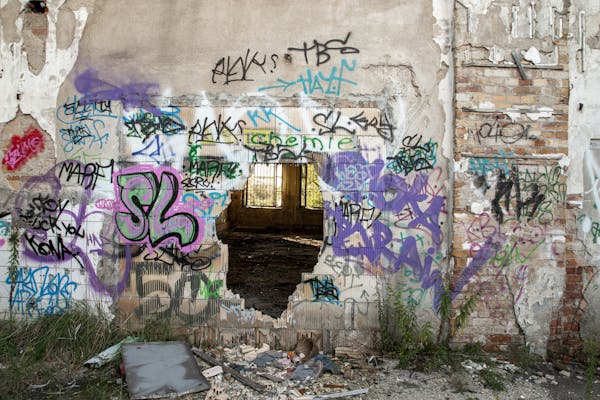 Graffiti removal project 5