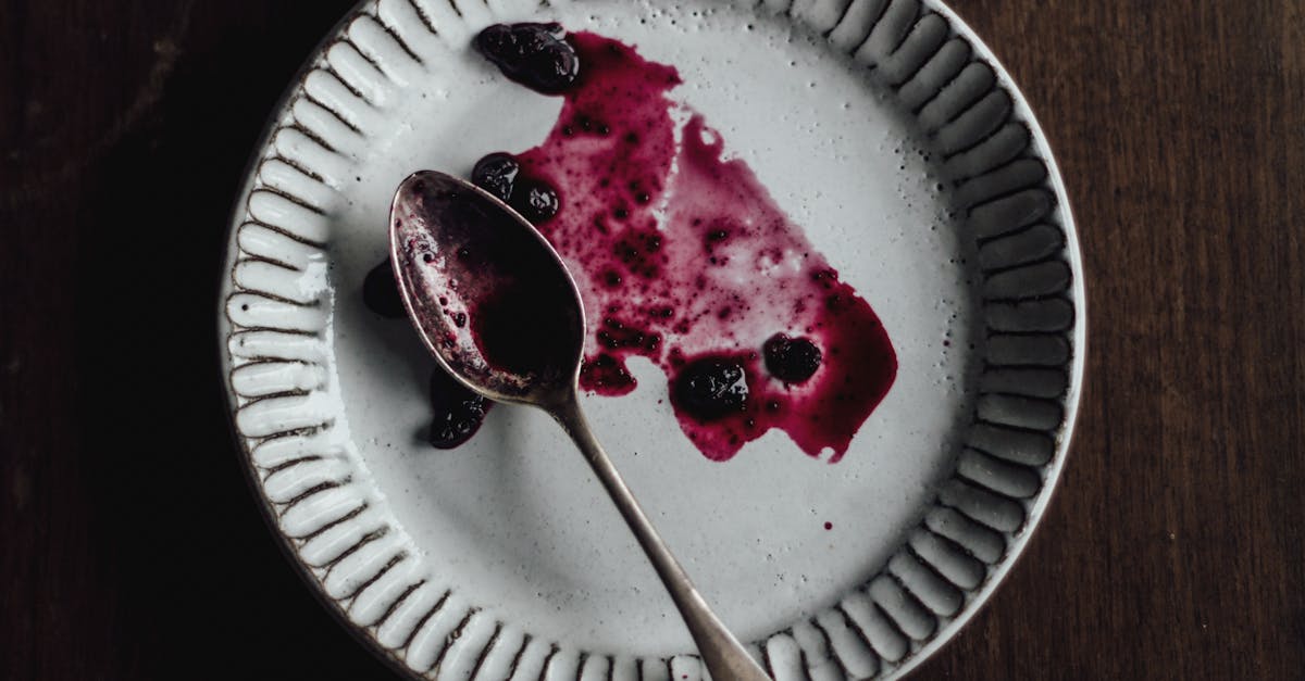 How to thicken a white sauce with cornflour