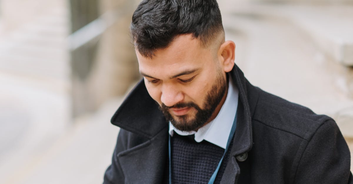 How to use thinning shears on men's haircut