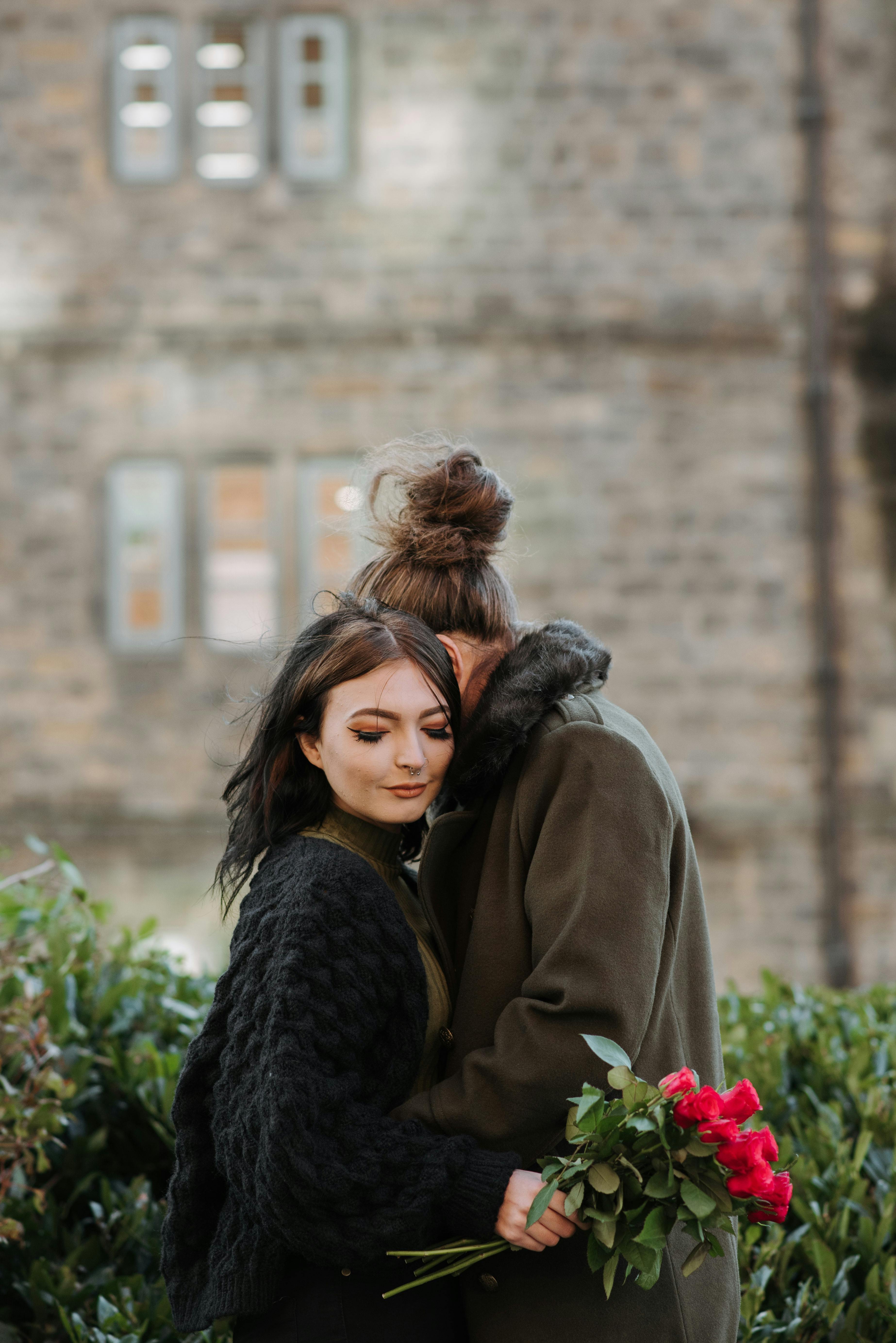 Can a 20 year old date a 15 year old?