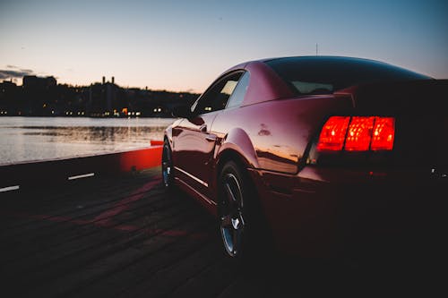 Immagine gratuita di acqua, argine, auto