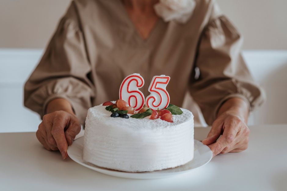 향년 65세, 갑작스러운 부고