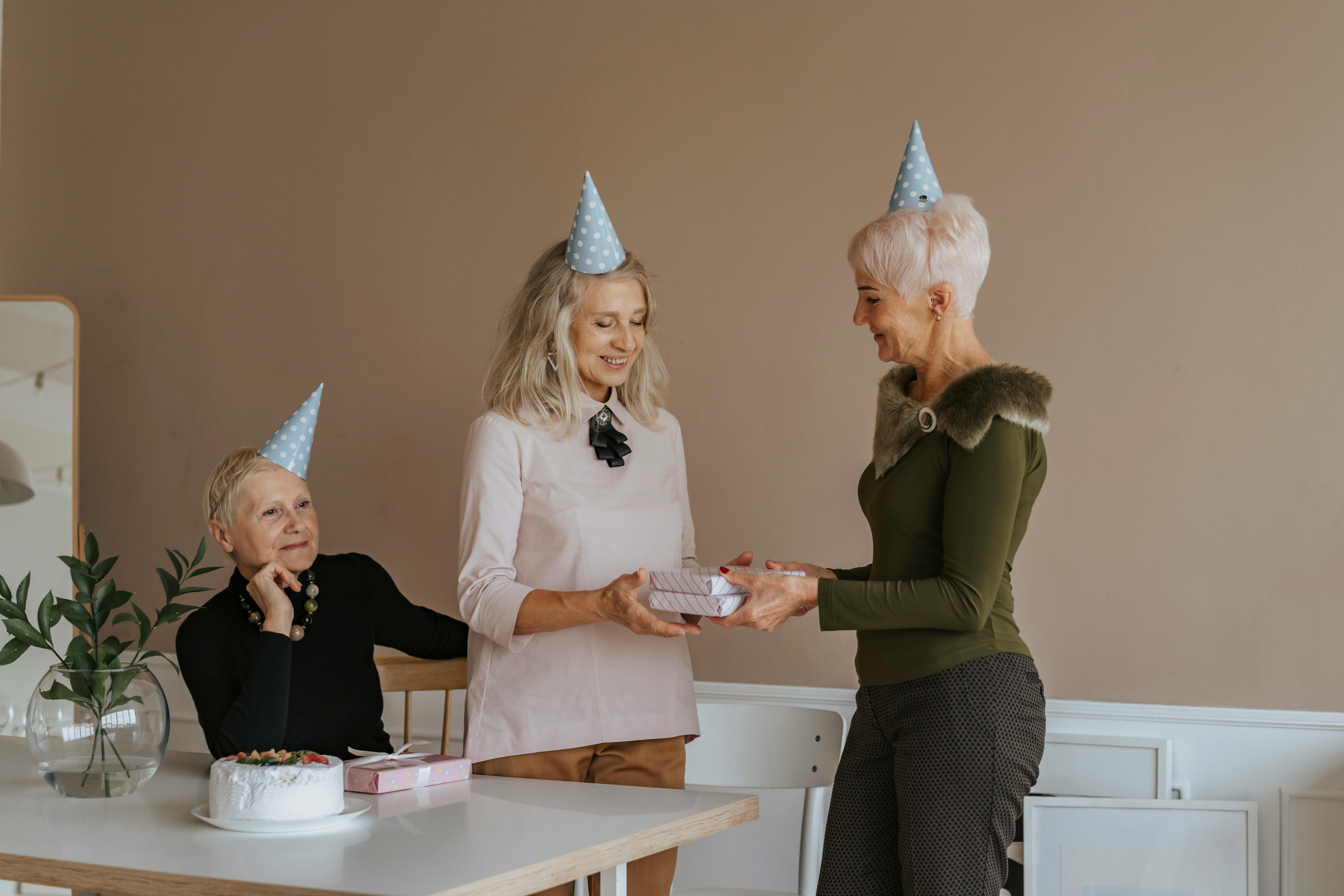 The Best Holiday Gifts for Senior Women in 2023 — Wisebird