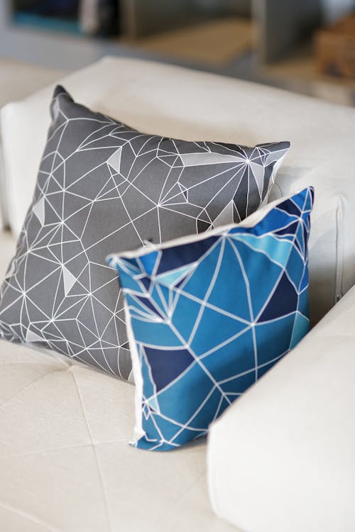 Geometric pillows (Nendo)