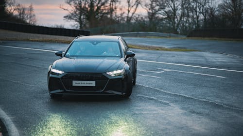 Foto profissional grátis de audi, carro esportivo, carro preto