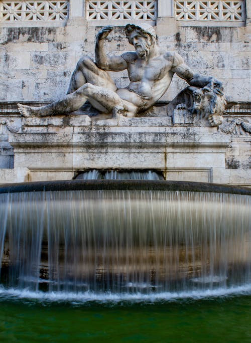 bezplatná Základová fotografie zdarma na téma fontana delladriatico, socha, vertikální záběr Základová fotografie