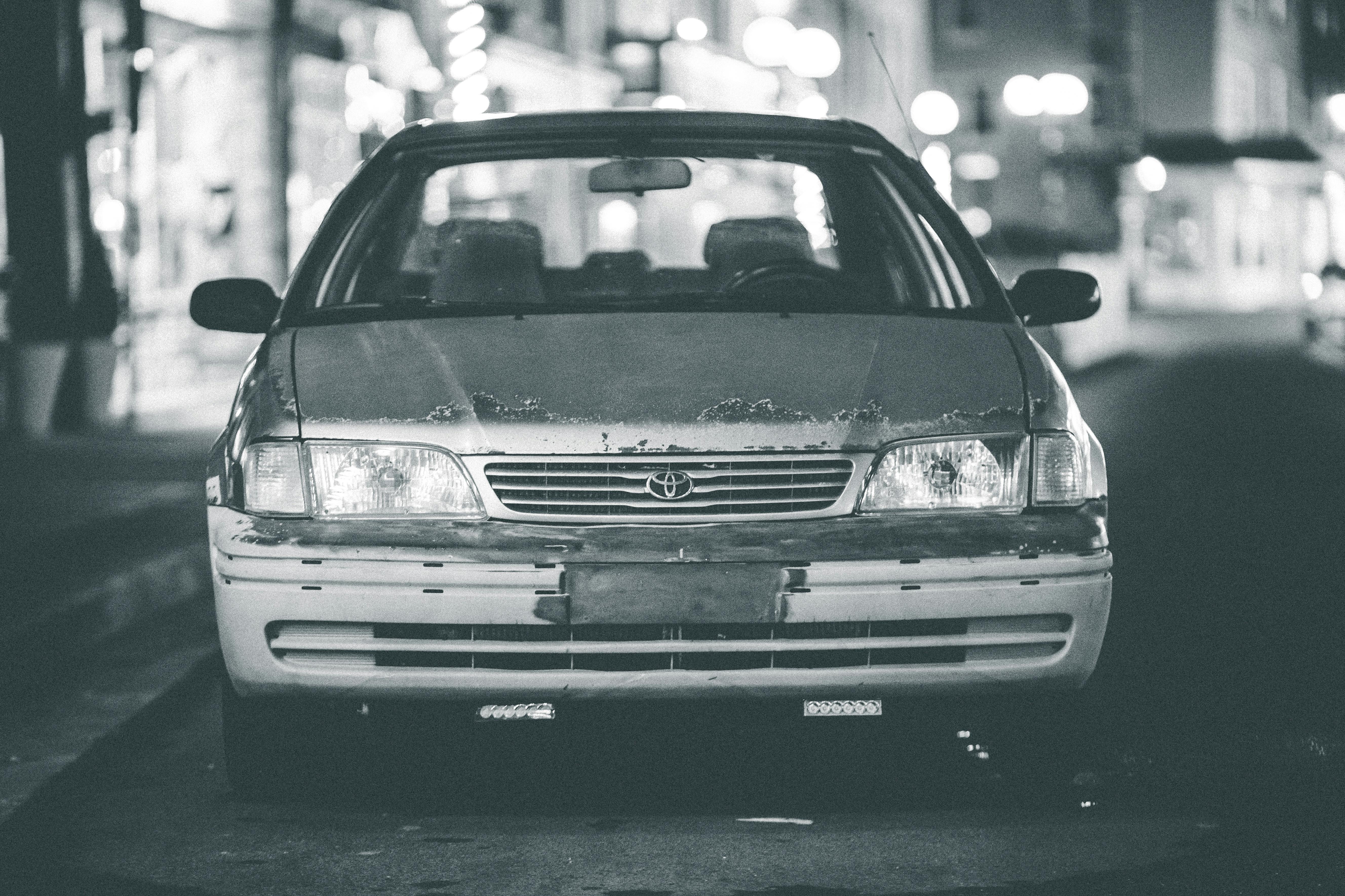 Toyota Recalls 141,286 Priuses for Doors That Could Unexpectedly Open — Photo by Erik Mclean on Pexels