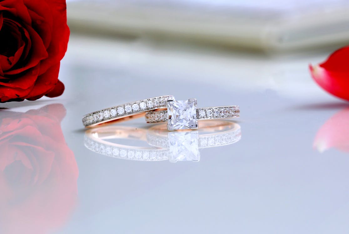 The Popularity of Hidden Halo Engagement Rings in London The Popularity of Hidden Halo Engagement Rings in London