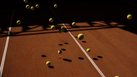 Why momentum in a tennis match resists every attempt to define it