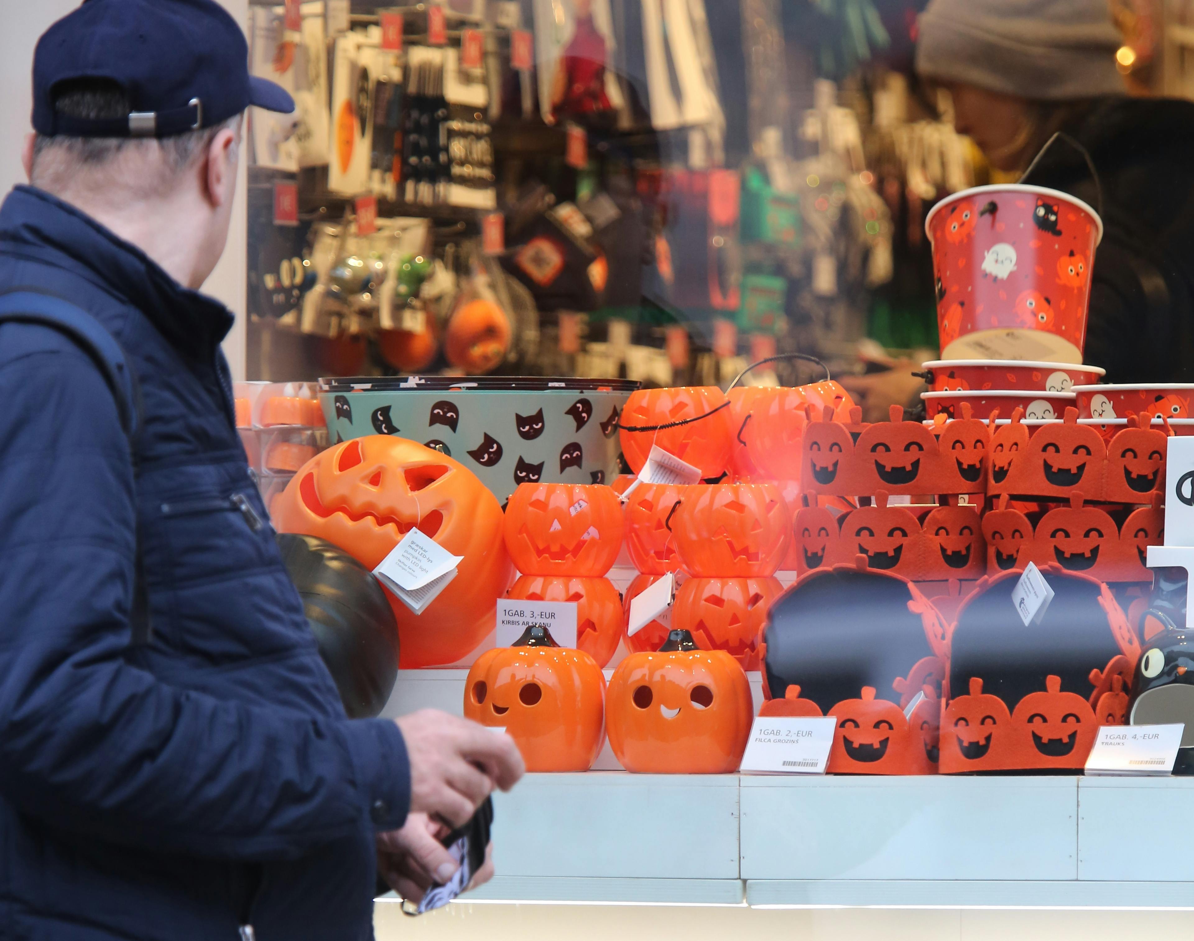 Rugby team doctor examining a player on the sideline