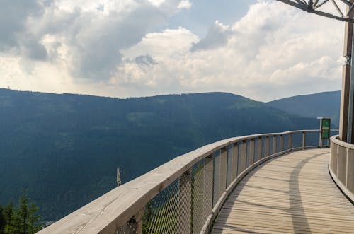 Základová fotografie zdarma na téma balkon, dřevěná prkna, hora