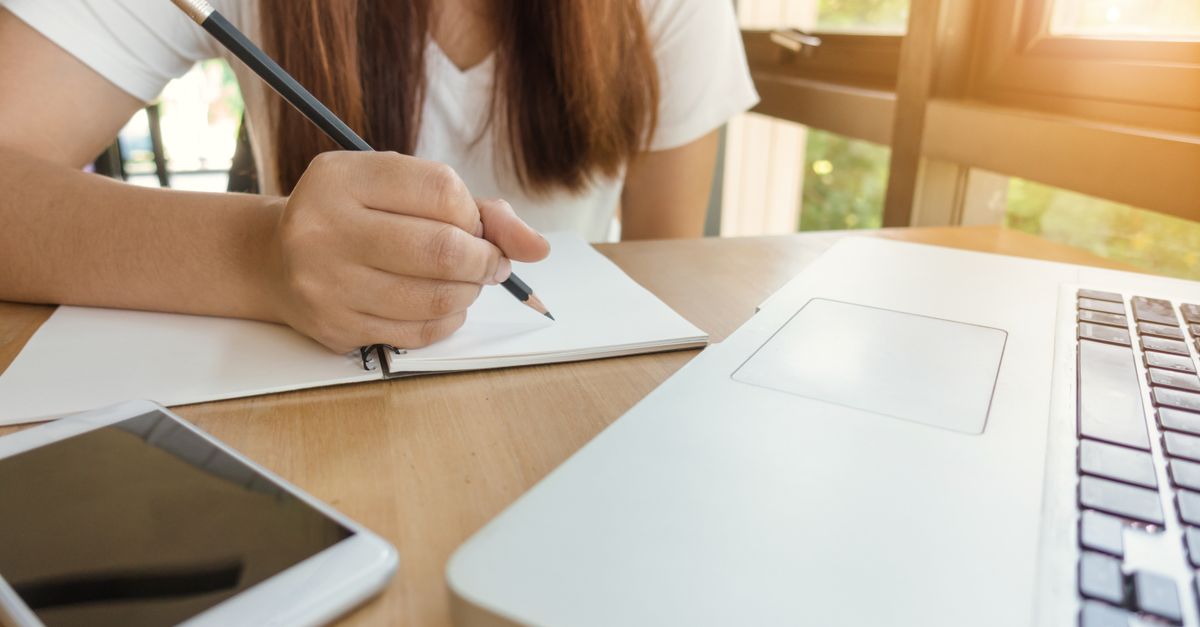 How to Write a Motivation Letter That Wins Scholarships
