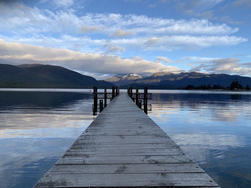11. Lake Te Anau: Gateway to Fiordland 11. Lake Te Anau: Gateway to Fiordland