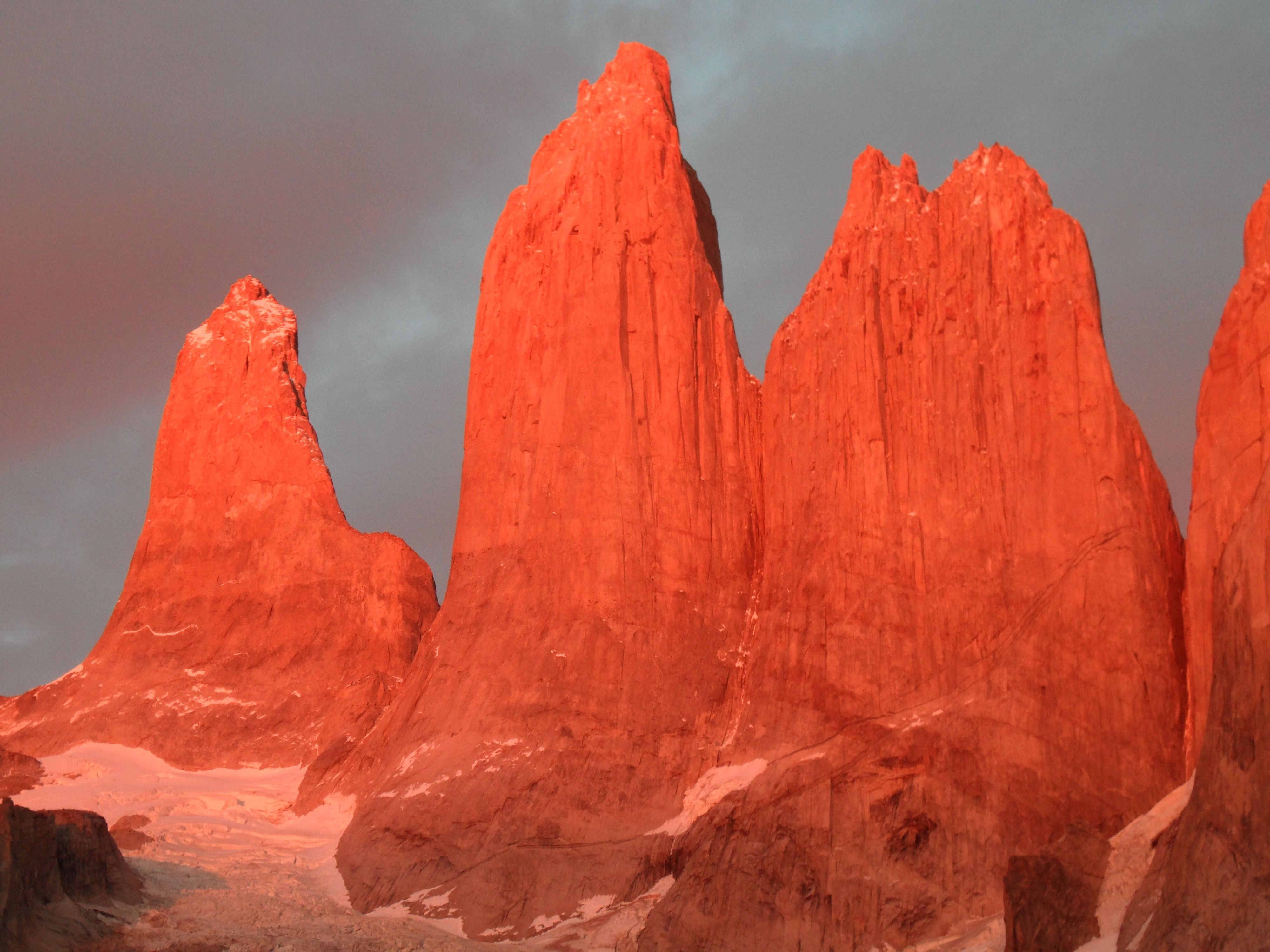 brown-rocky-mountain-painting-free-stock-photo