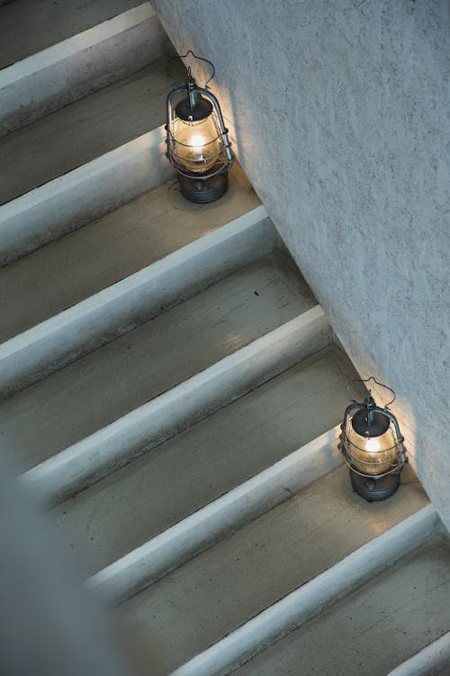 Scala In Pietra In Luce Casa Multipiano