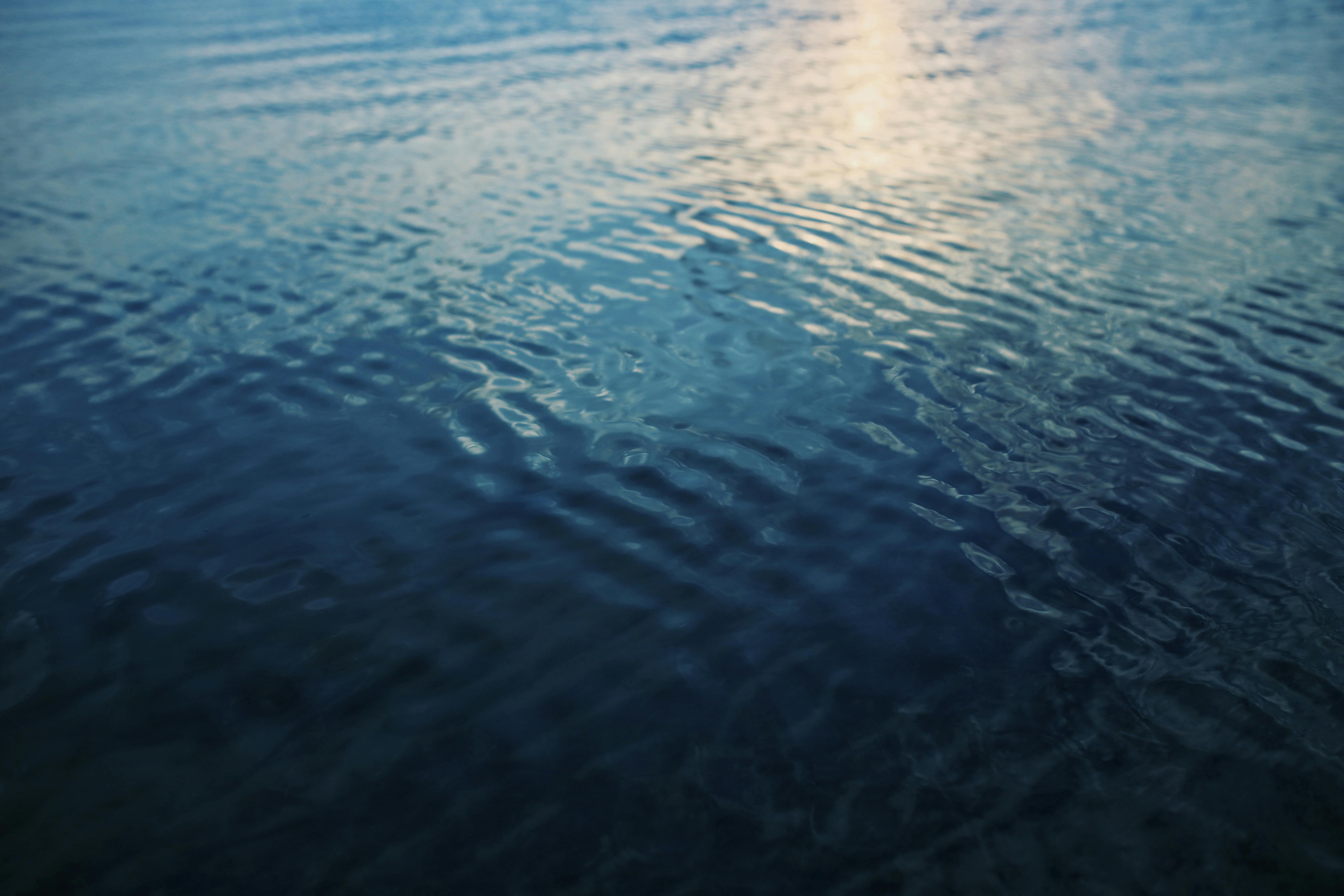 water-surface-free-stock-photo