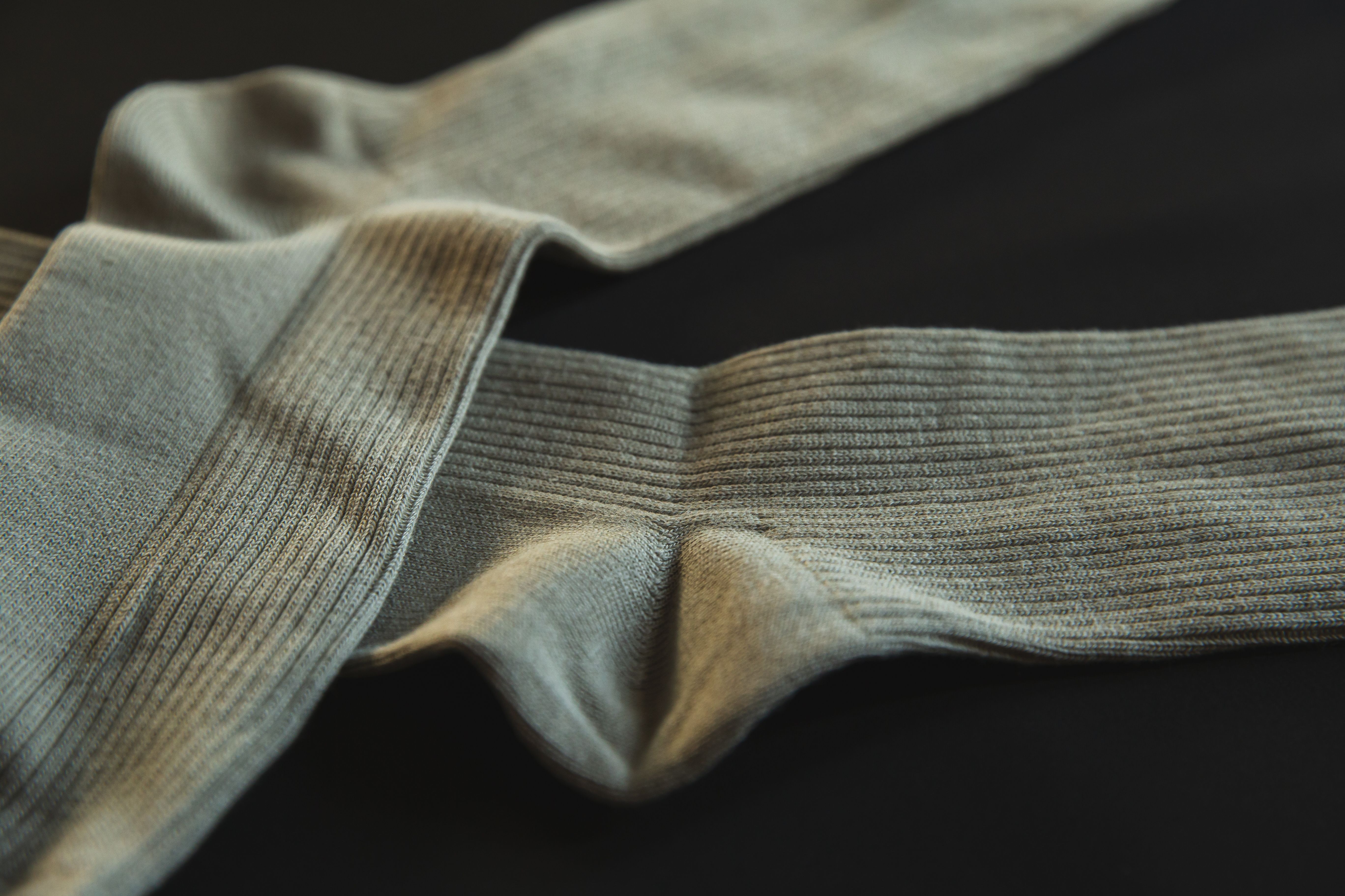 Pedestal wrapped with crumpled cloth and tied with rope · Free Stock Photo