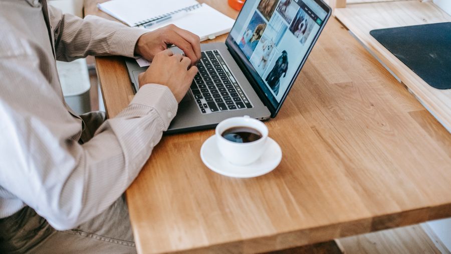 Marketing Your Home Business Online and Off: What Works Together