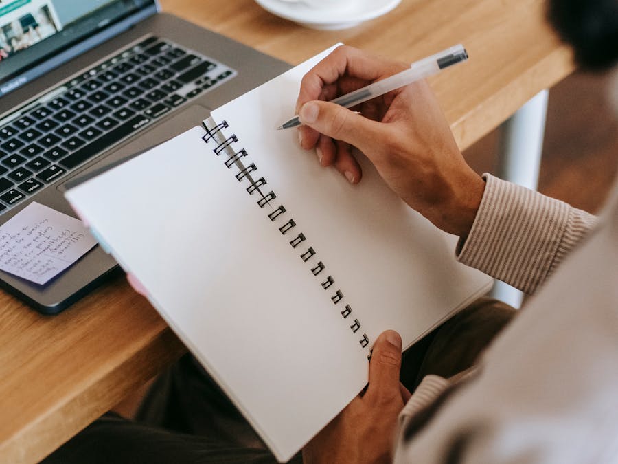 What is the highest paying job with a marketing degree?