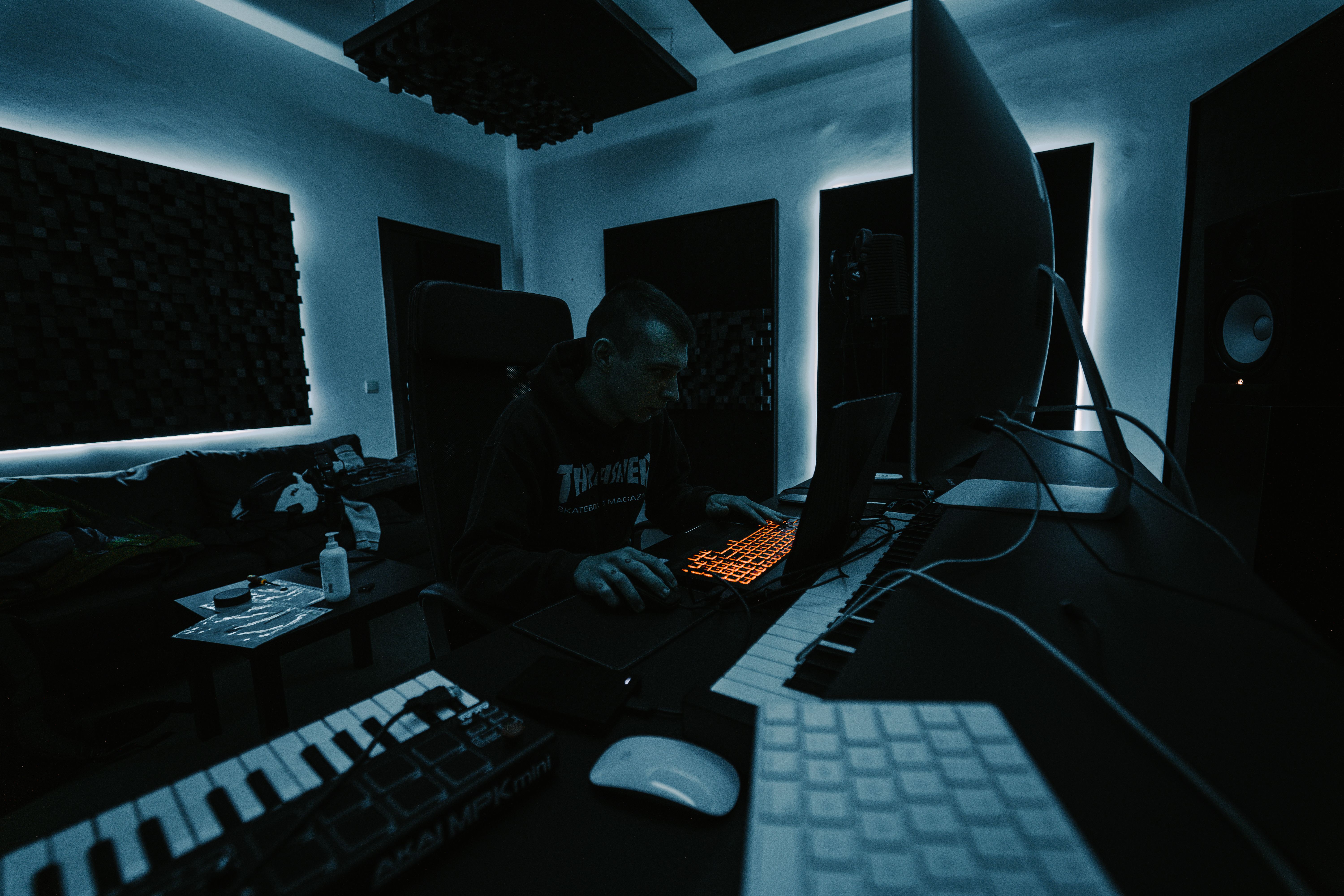 Tokenmaxxing Trap: How AI Coding’s Obsession with Volume is Secretly Sabotaging Developer Productivity — Photo by Bert Christ