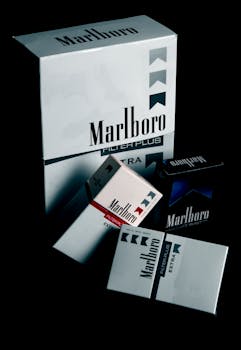 Free stock photo of unhealthy, cigarettes, smoking, marlboro