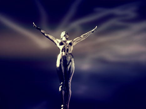 在戏剧性的灯光下，抽象金属雕塑伸出了手臂