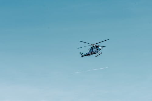 Foto profissional grátis de aeronáutica, ágil, altitude