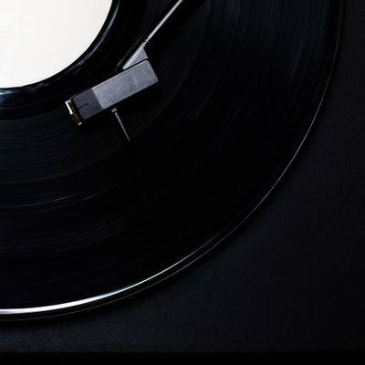 Channel avatar for Vellichor Sound — vinyl record photo by Miguel Á. Padriñán on Pexels