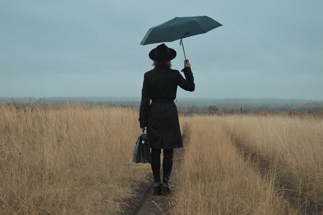 Making a Splash in Style: Fashionable Rain Gear for Wet Weather Making a Splash in Style: Fashionable Rain Gear for Wet Weather