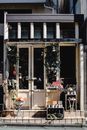 原宿这家花卉装饰店面舒适宜人，展现出独特的魅力和风格
