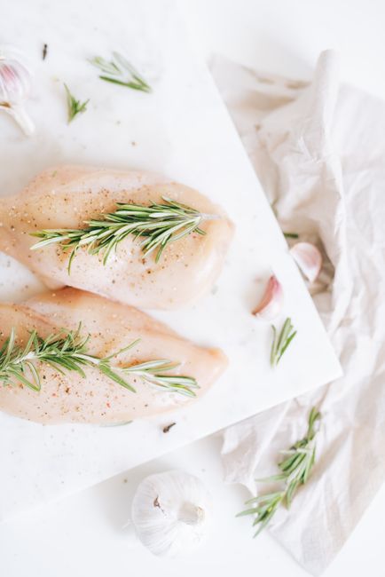 Cara Menyimpan Ayam Meat Up Fresh agar Tetap Segar Lebih Lama