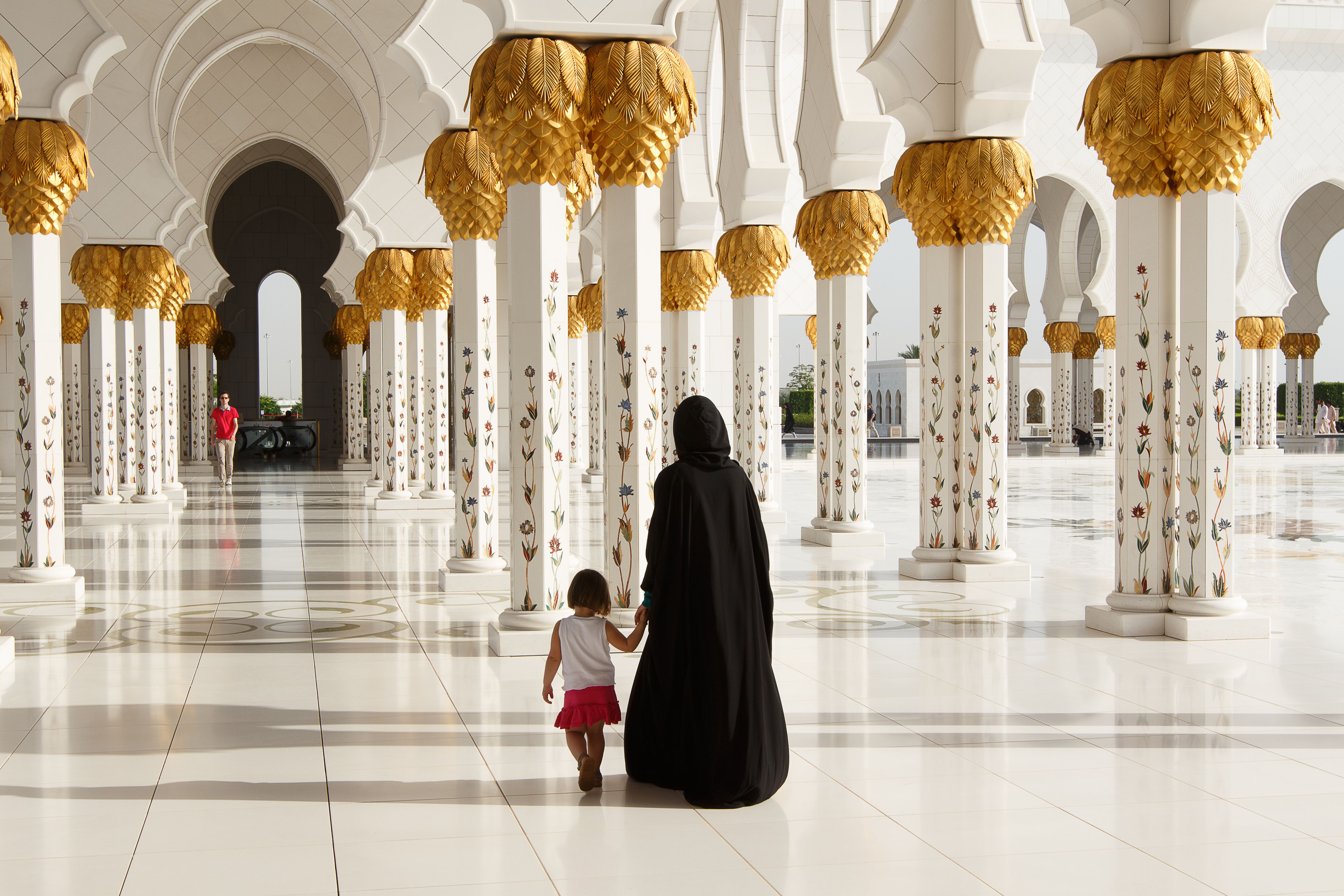 Indian Actors Face Social Media Backlash Over Abu Dhabi Mosque Attire