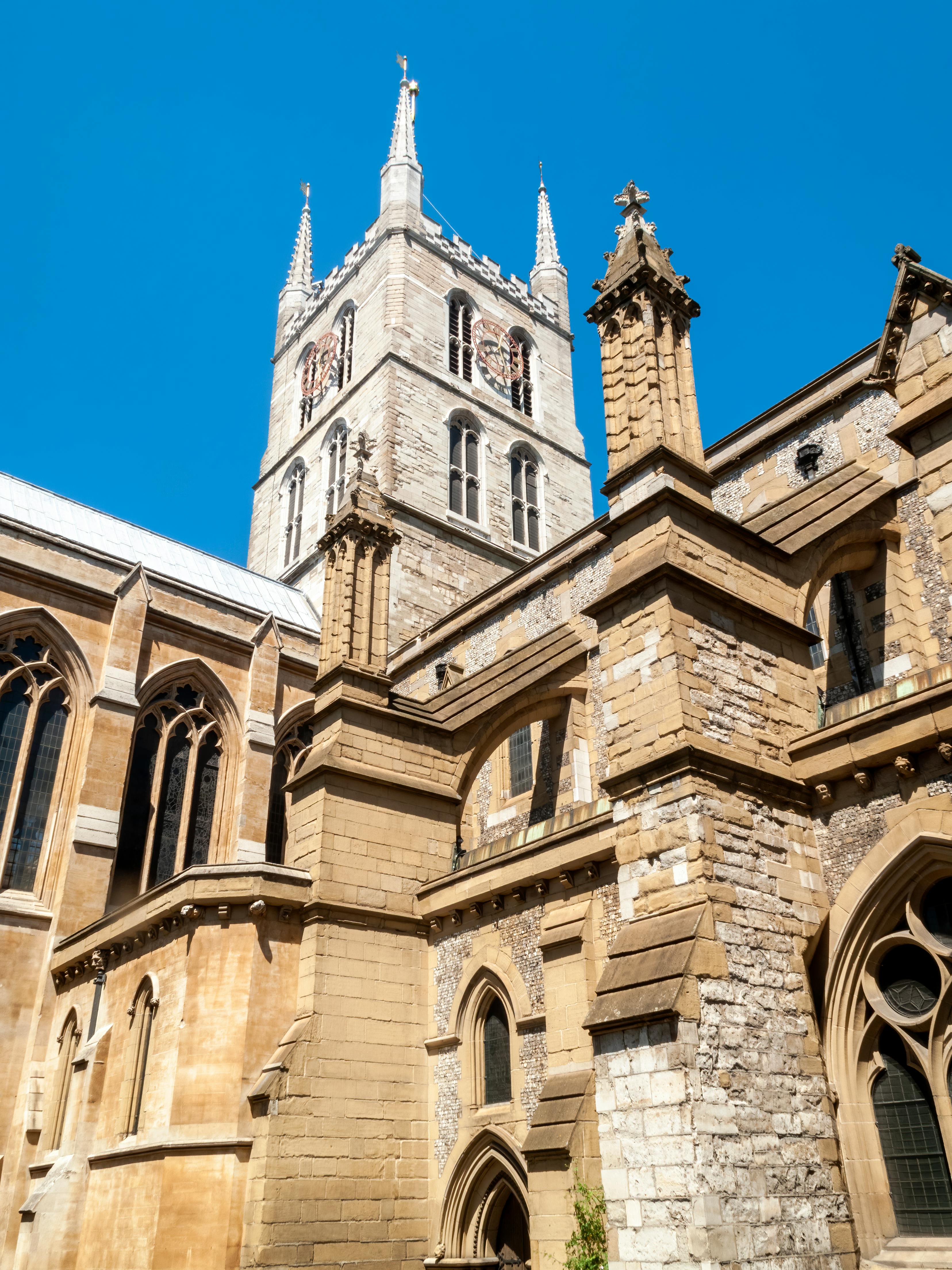 Exterior The Hampton Court Palace East Facade in London · Free Stock Photo