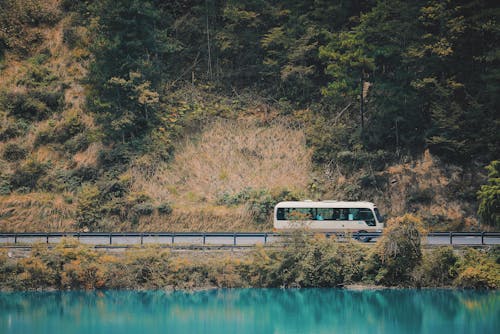 Základová fotografie zdarma na téma autobus, cestování, dopravní systém