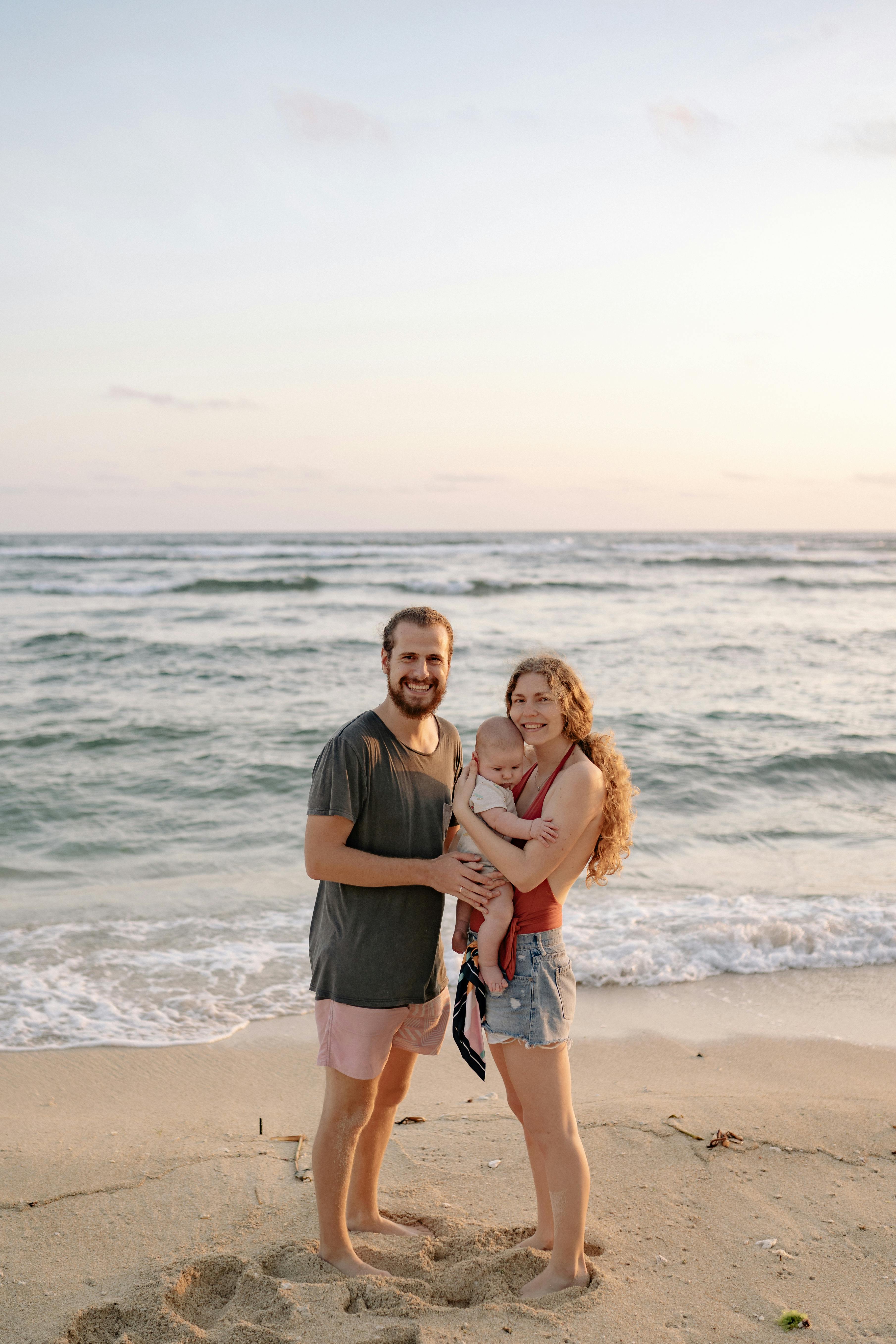 What are the 3 main qualities of love?