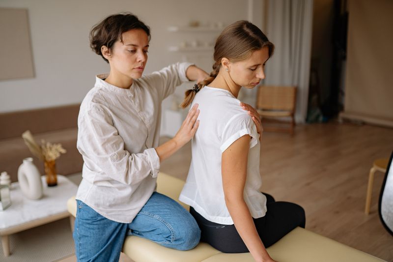 Tratamiento osteopático del cuello y los hombros