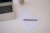 Social media course thumbnail — photo by Yan Krukau on Pexels