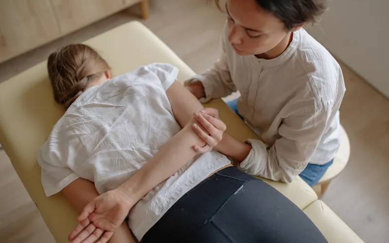 Terapia manual liberación miofascial endometriosis