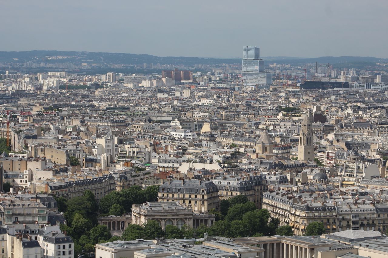 Paris : Le maire Emmanuel Grégoire ouvre la première réunion de crise sur la tour Montparnasse