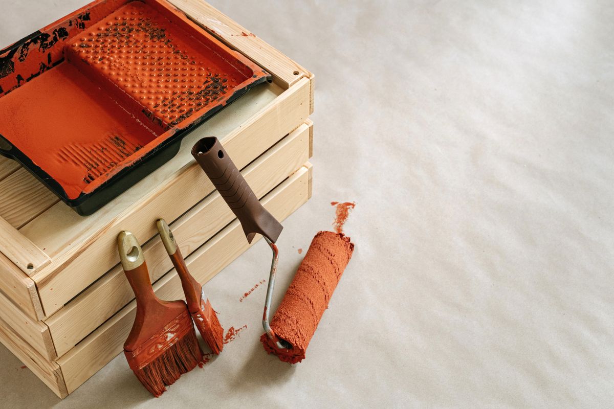 Rouleau, pinceau ou pistolet : pour quelle surface - Comparatif détaillé : rouleau, pinceau ou pistolet selon les surfaces