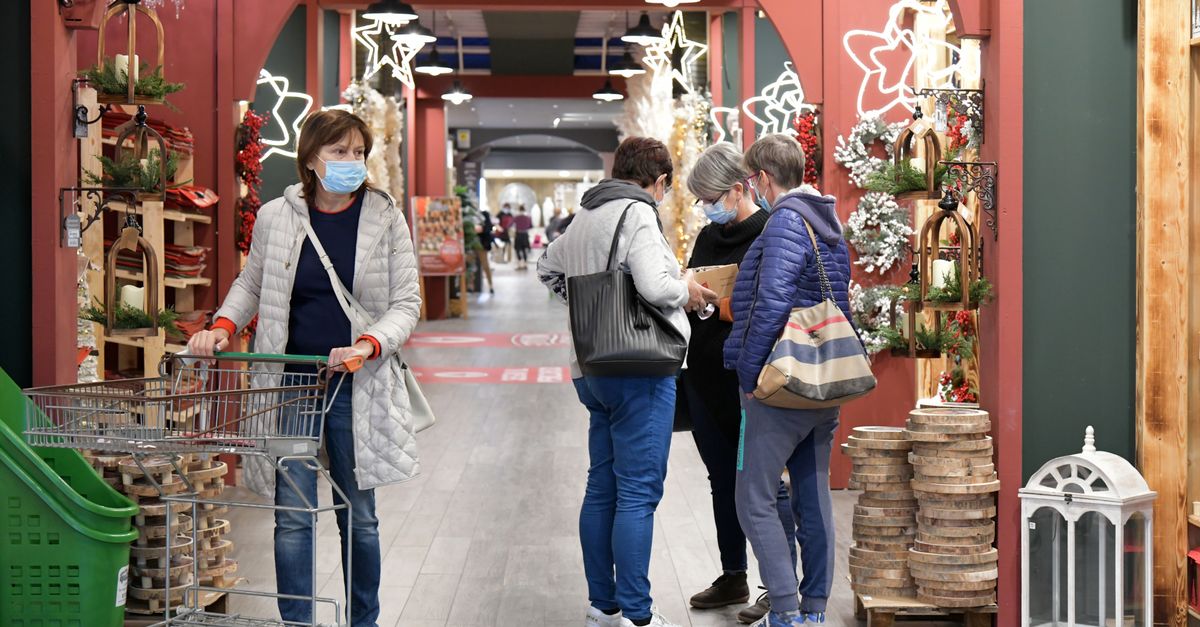 Pourquoi la revente d'articles de Noël attire de plus en plus de vendeurs