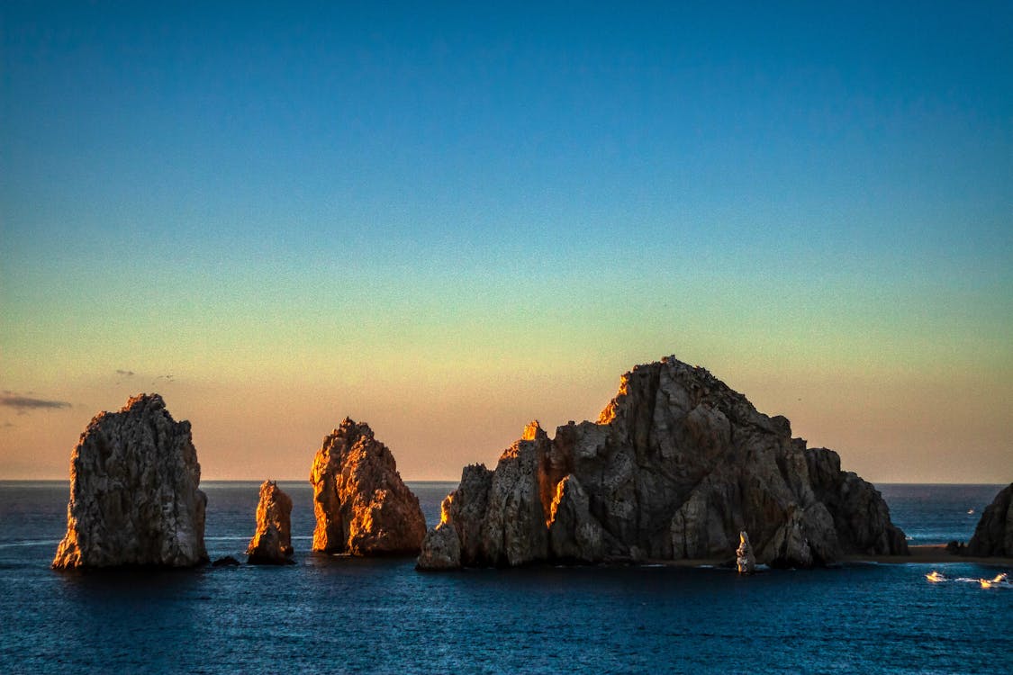 Free Rock Formations of the Arch of Cabo San Lucas Stock Photo