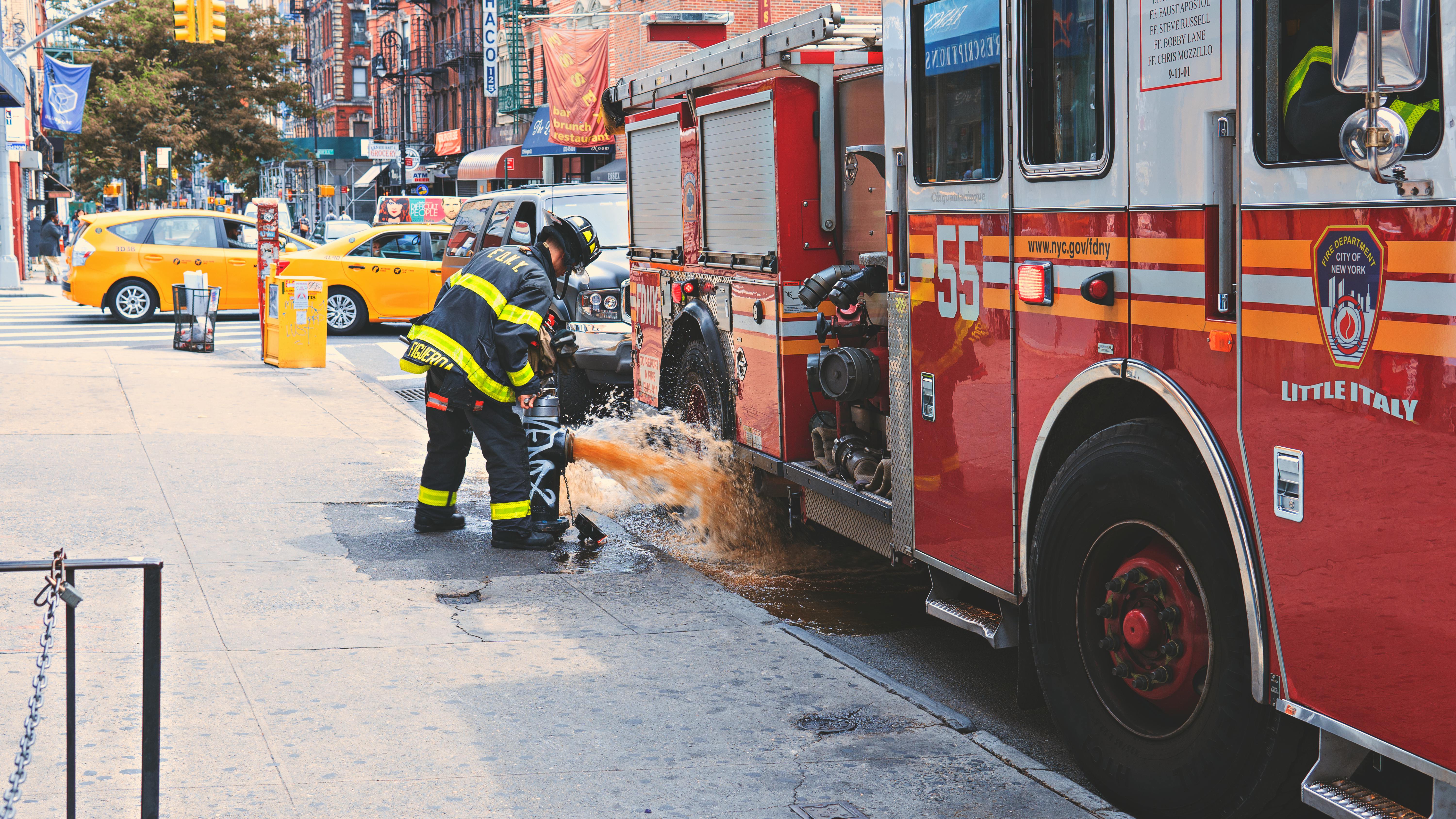 Image montrant un camion de pompier. | Photo : Pexel