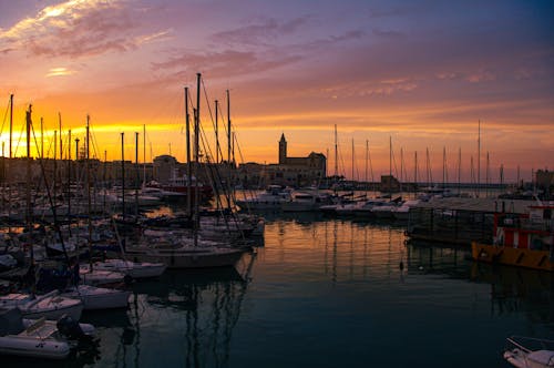 бесплатная Бесплатное стоковое фото с гавань, закат, капризное небо Стоковое фото