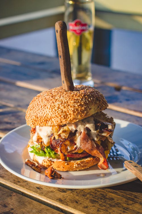 Gratis arkivbilde med brød, burger, delikat