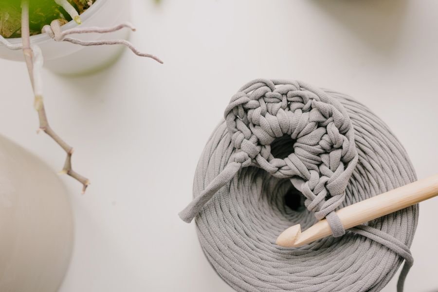 Crochet yarn and hook
