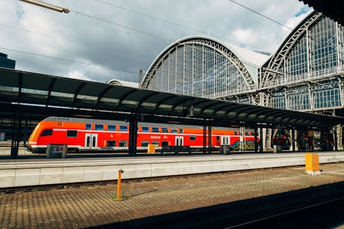 Fotos de stock gratuitas de entrenar, estación de ferrocarril, estación de tren