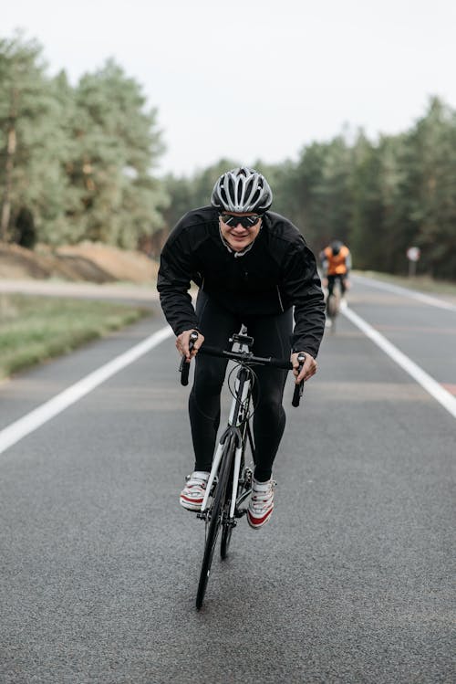 Foto d'estoc gratuïta de a l'aire lliure, anant amb bici, bici