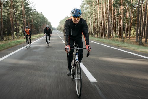 бесплатная Бесплатное стоковое фото с байкер, велосипедист, велосипедный спорт Стоковое фото